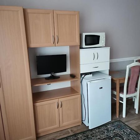 Emma Vendeghaz Hotel Balatonfured Ngoại thất bức ảnh